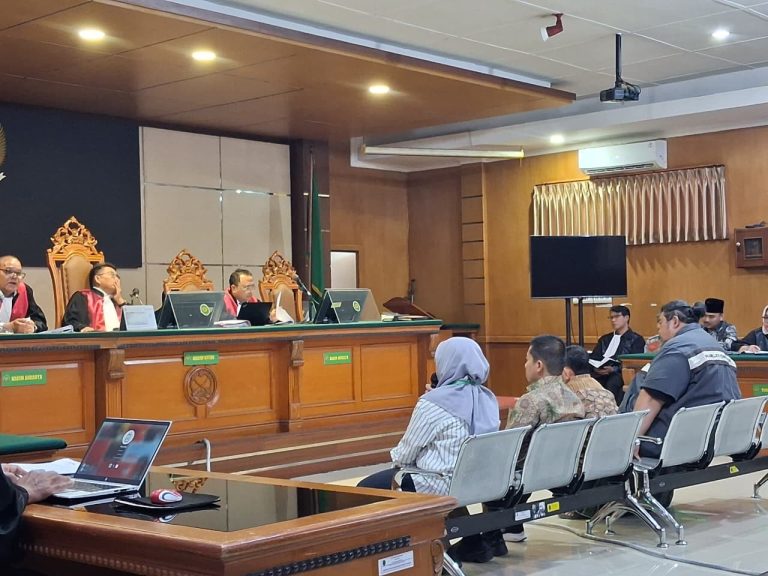Ade Kuswara membantah keterlibatan dalam kasus proyek Bekasi