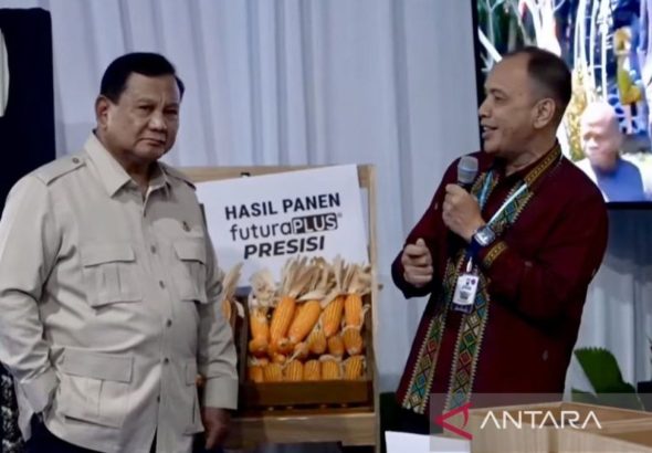 Prabowo Subianto dekat dengan petani di acara panen